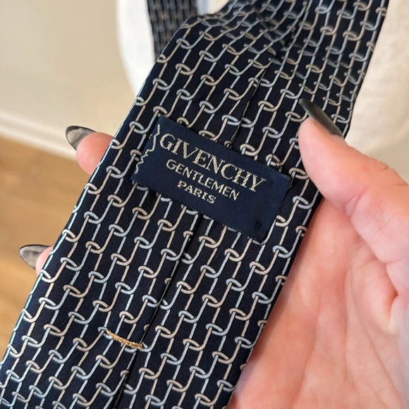 Givenchy Silk Tie - Picture 2 of 5